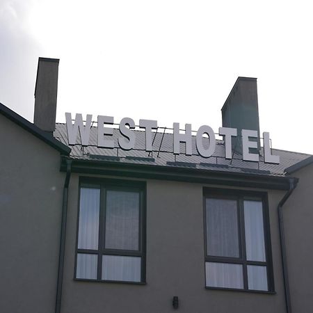 West Hotel Mostyska Экстерьер фото